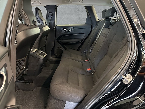 Volvo XC60 11 of 27