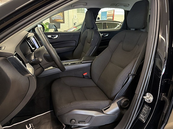 Volvo XC60 17 of 27