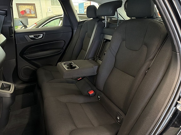 Volvo XC60 18 of 27