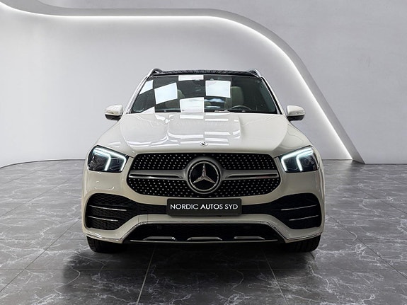Mercedes-Benz GLE350 de 8 of 26