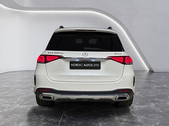 Mercedes-Benz GLE350 de 4 of 26