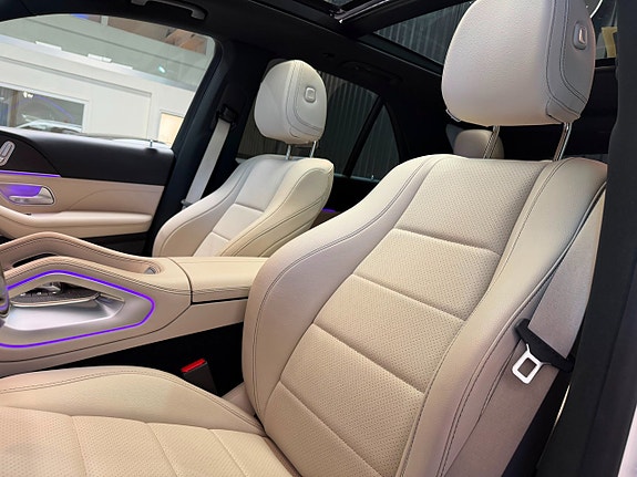 Mercedes-Benz GLE350 de 25 of 26