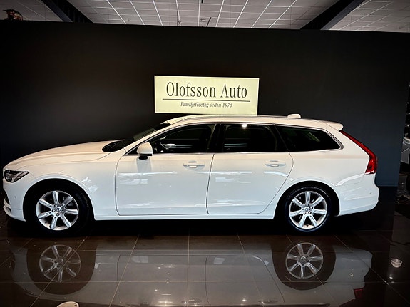 Volvo V90 2 of 30