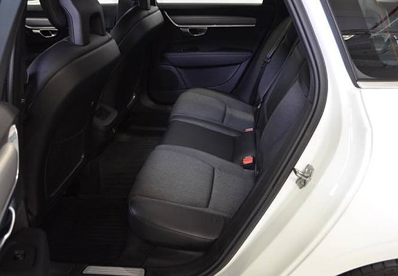 Volvo V90 25 of 30