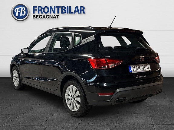 Seat Arona 8 of 22
