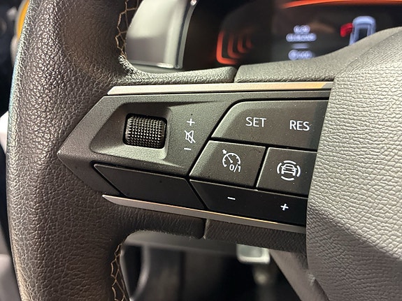 Seat Arona 15 of 22
