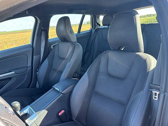 Volvo V60 5 of 7