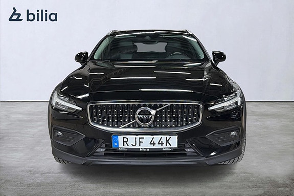 Volvo V60 Cross Country 6 of 23