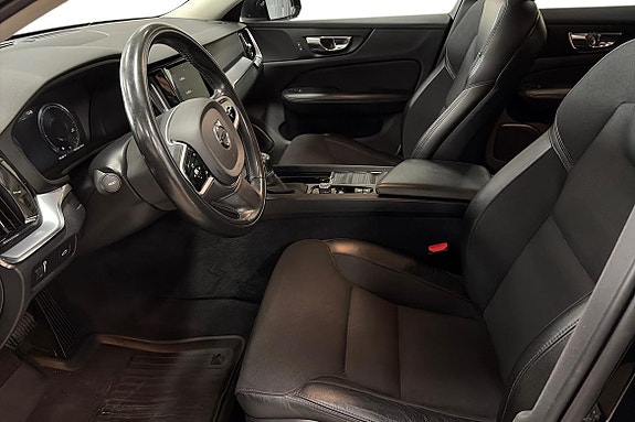 Volvo V60 Cross Country 14 of 23