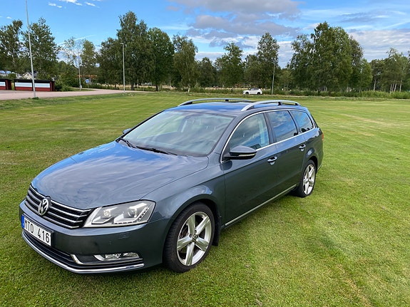 Volkswagen Passat 13 of 15