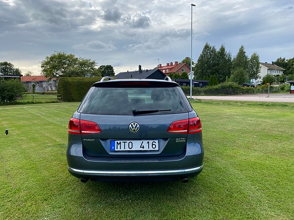 Volkswagen Passat 5 of 15