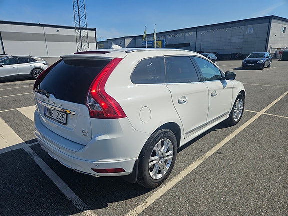 Volvo XC60 5 of 9