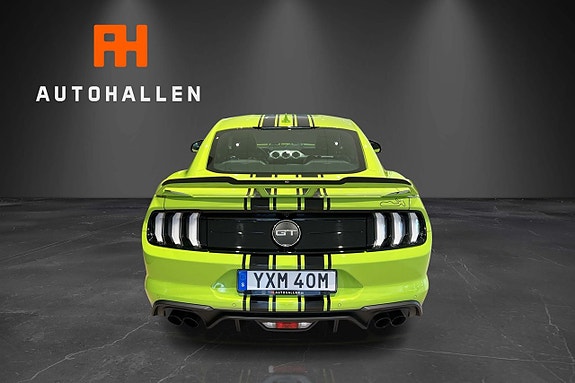 Ford Mustang 8 of 20