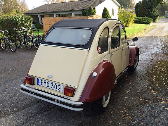 Citroen 2CV 5 of 12