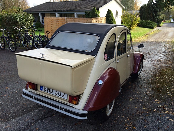 Citroen 2CV 6 of 12