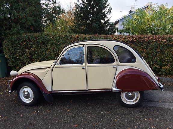 Citroen 2CV 2 of 12