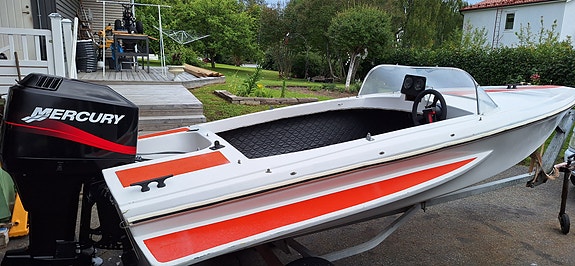Weedo GT Mercury 75hp 2 takt 2 of 9
