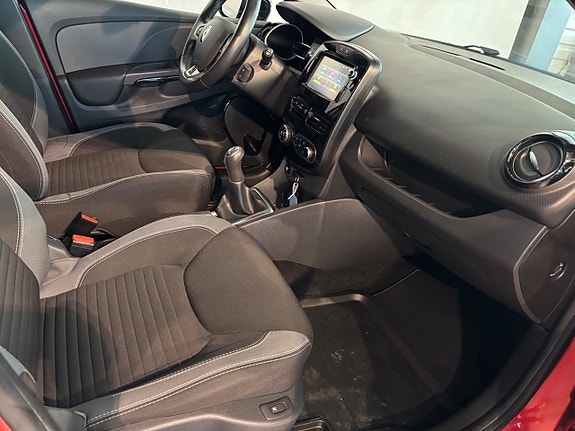 Renault Clio 8 of 11