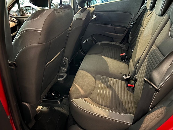 Renault Clio 10 of 11