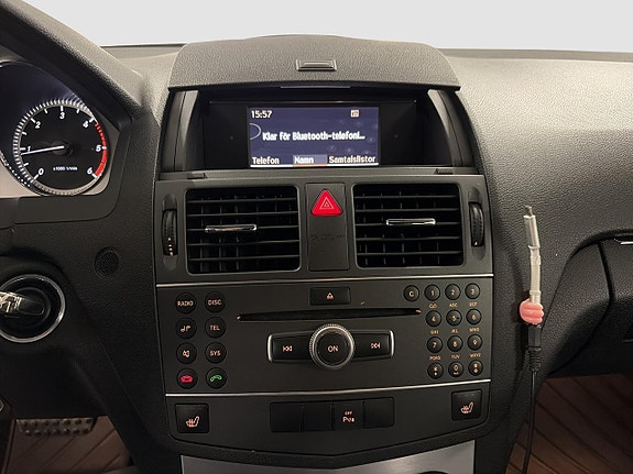 Mercedes-Benz C220 14 of 14