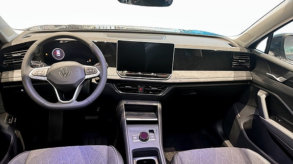 Volkswagen Tiguan 10 of 14
