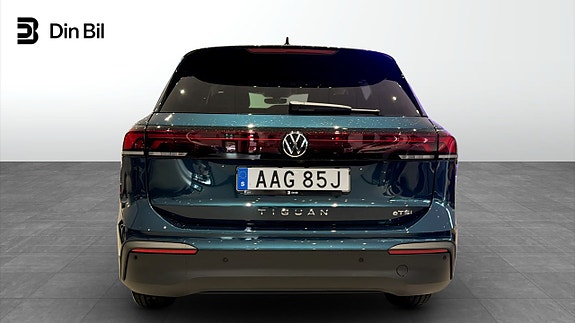 Volkswagen Tiguan 5 of 14