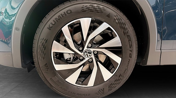 Volkswagen Tiguan 6 of 14