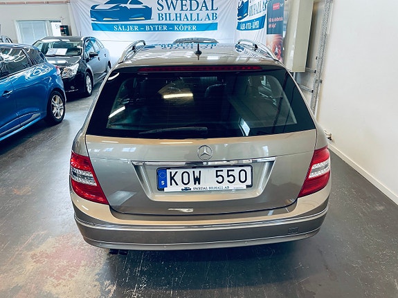 Mercedes-Benz C180 10 of 22