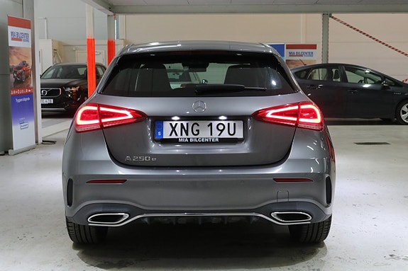 Mercedes-Benz A250 e 5 of 22