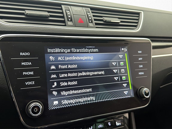 Skoda Superb 22 of 30