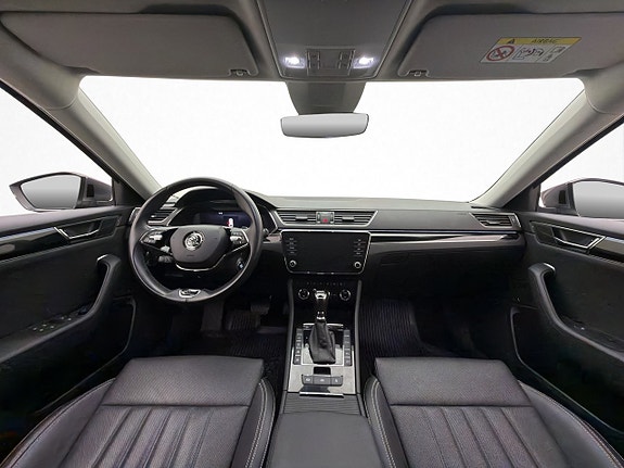 Skoda Superb 15 of 30