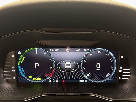 Skoda Superb 18 of 30