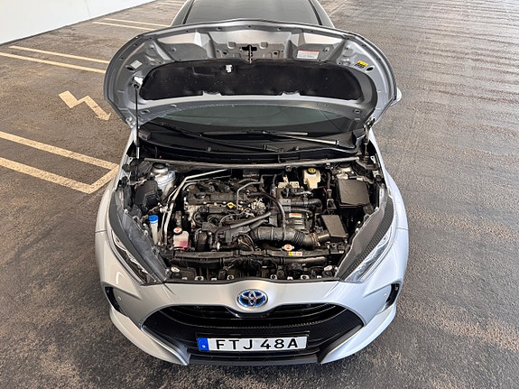 Toyota Yaris 9 of 10