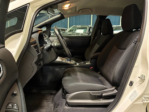 Nissan Leaf 13 of 21
