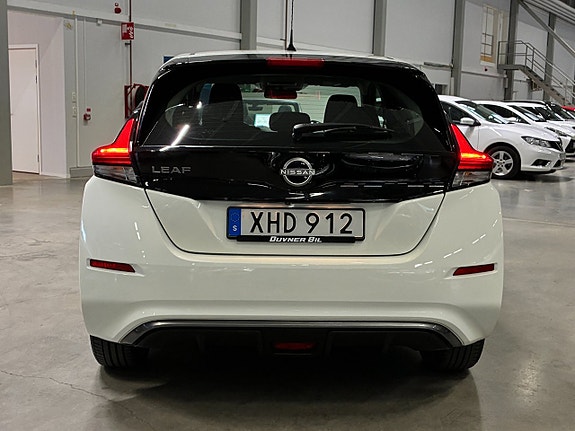 Nissan Leaf 5 of 21