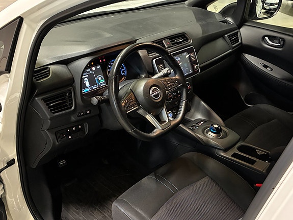 Nissan Leaf 14 of 21