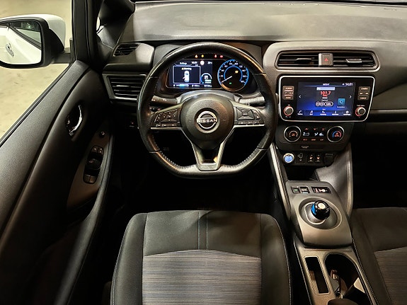 Nissan Leaf 17 of 21