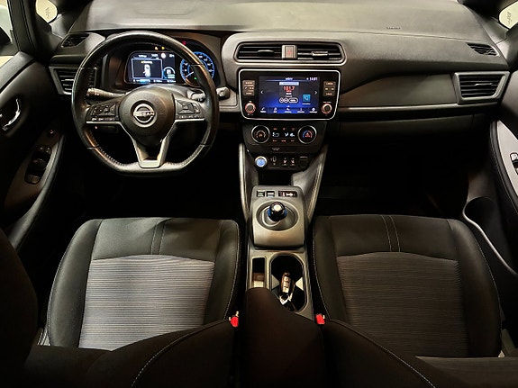Nissan Leaf 16 of 21