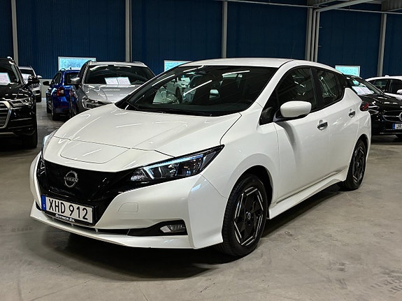 Nissan Leaf 8 of 21