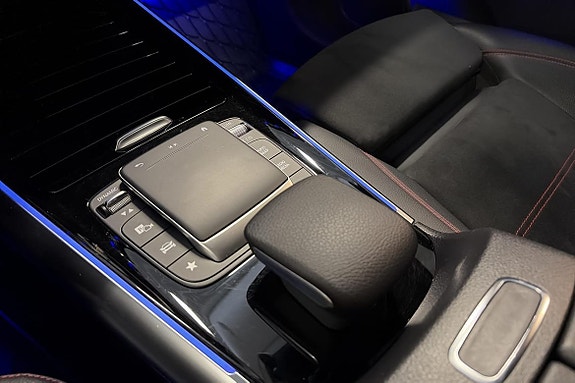 Mercedes-Benz GLA220 d 18 of 24