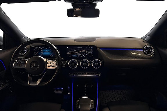 Mercedes-Benz GLA220 d 11 of 24