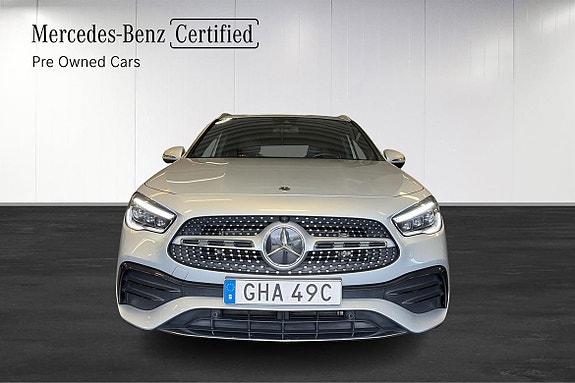 Mercedes-Benz GLA220 d 2 of 24