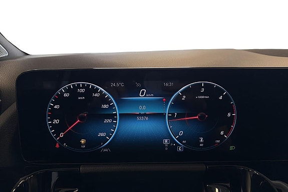 Mercedes-Benz GLA220 d 14 of 24