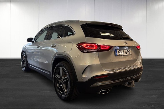 Mercedes-Benz GLA220 d 4 of 24