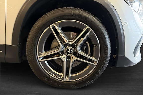 Mercedes-Benz GLA220 d 8 of 24