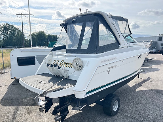 Formula 27 PC -99 | 2 x Volvo Penta 4.3 EFI 2 of 5