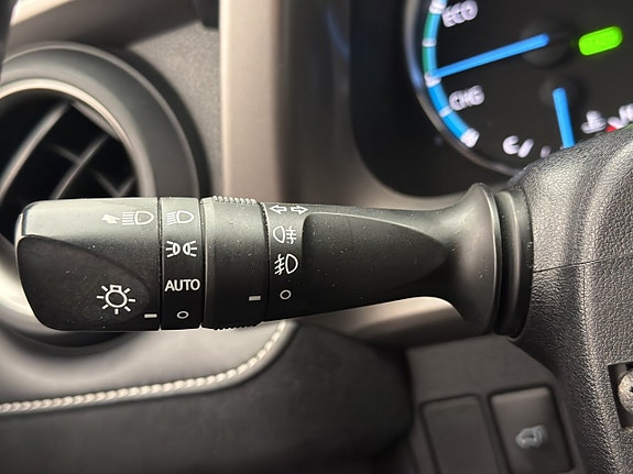 Toyota RAV4 27 of 28