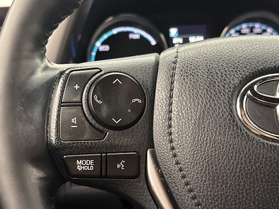 Toyota RAV4 16 of 28