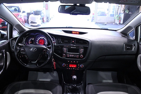 Kia Ceed 17 of 24