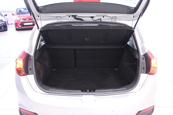 Kia Ceed 12 of 24